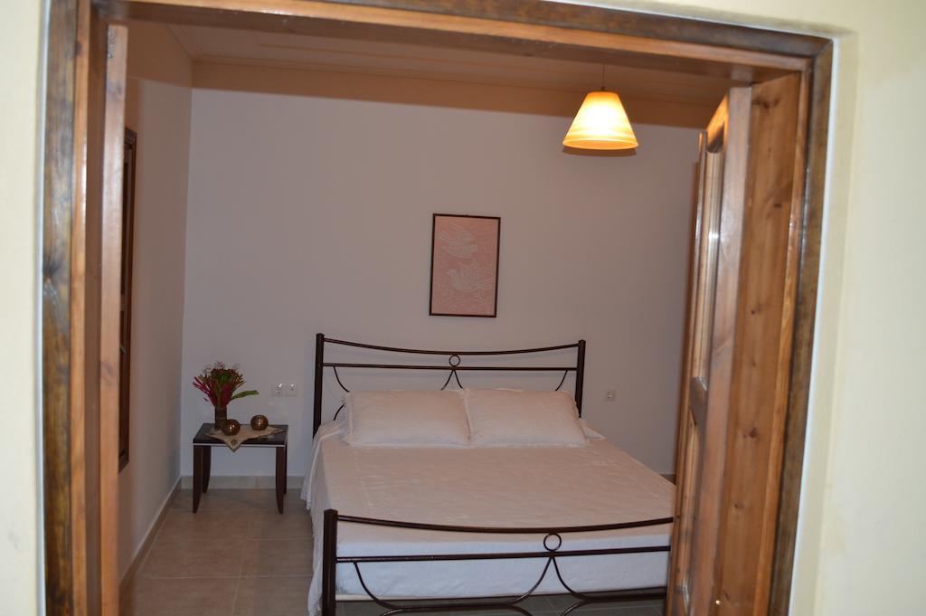 Summer Knights Rhodes City Room photo